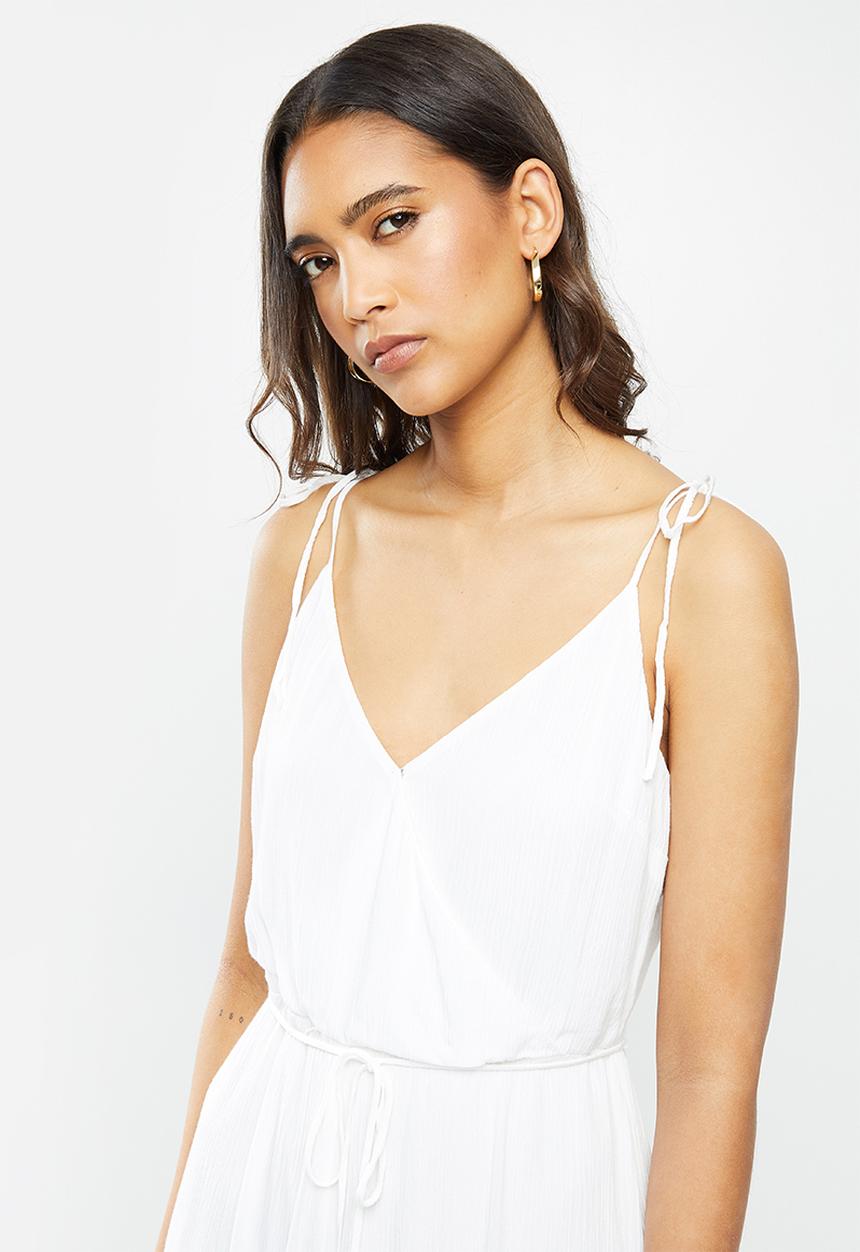Cotton On - Woven vera v neck wrap jumpsuit - white