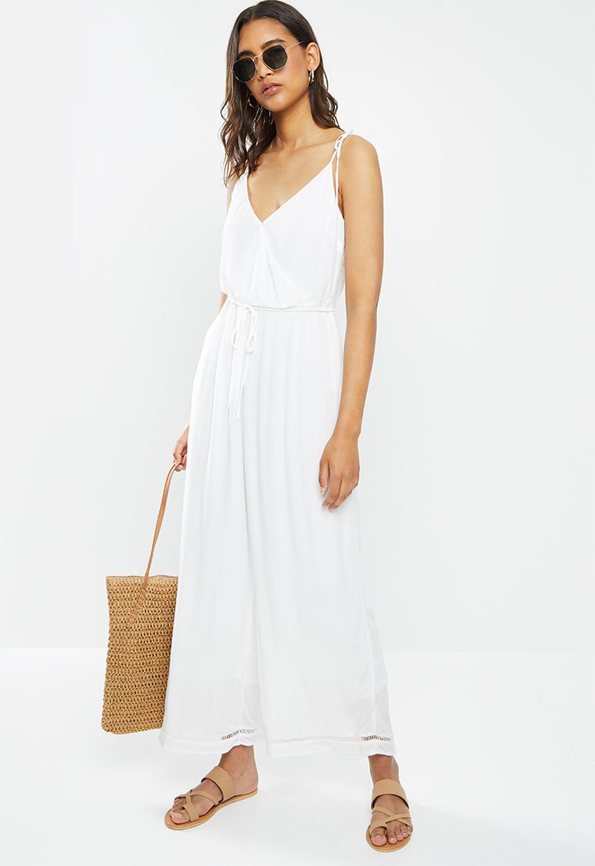 Cotton On - Woven vera v neck wrap jumpsuit - white
