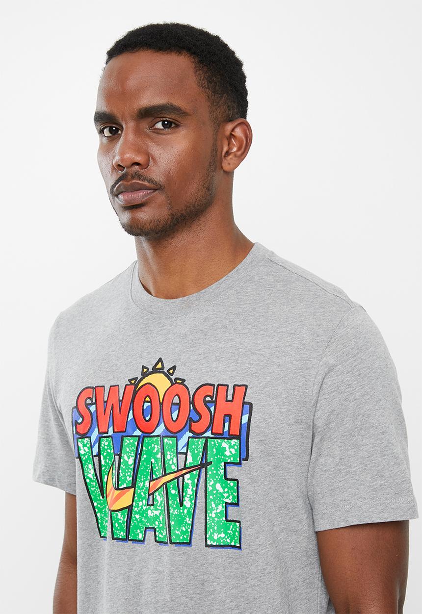 Nike - Summer wave short sleeve tee - grey
