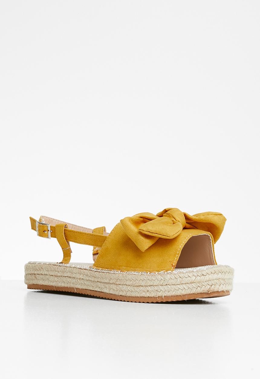 Rebel Republic - Girls wedge sandal - yellow