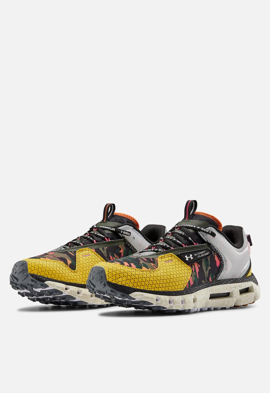Under Armour - Ua hovr summit cllsn crs prt - black / zeppelin yellow / white