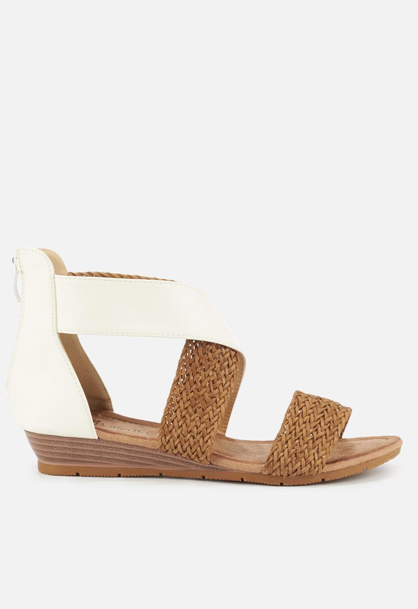 Butterfly Feet - Biguil sandal - white