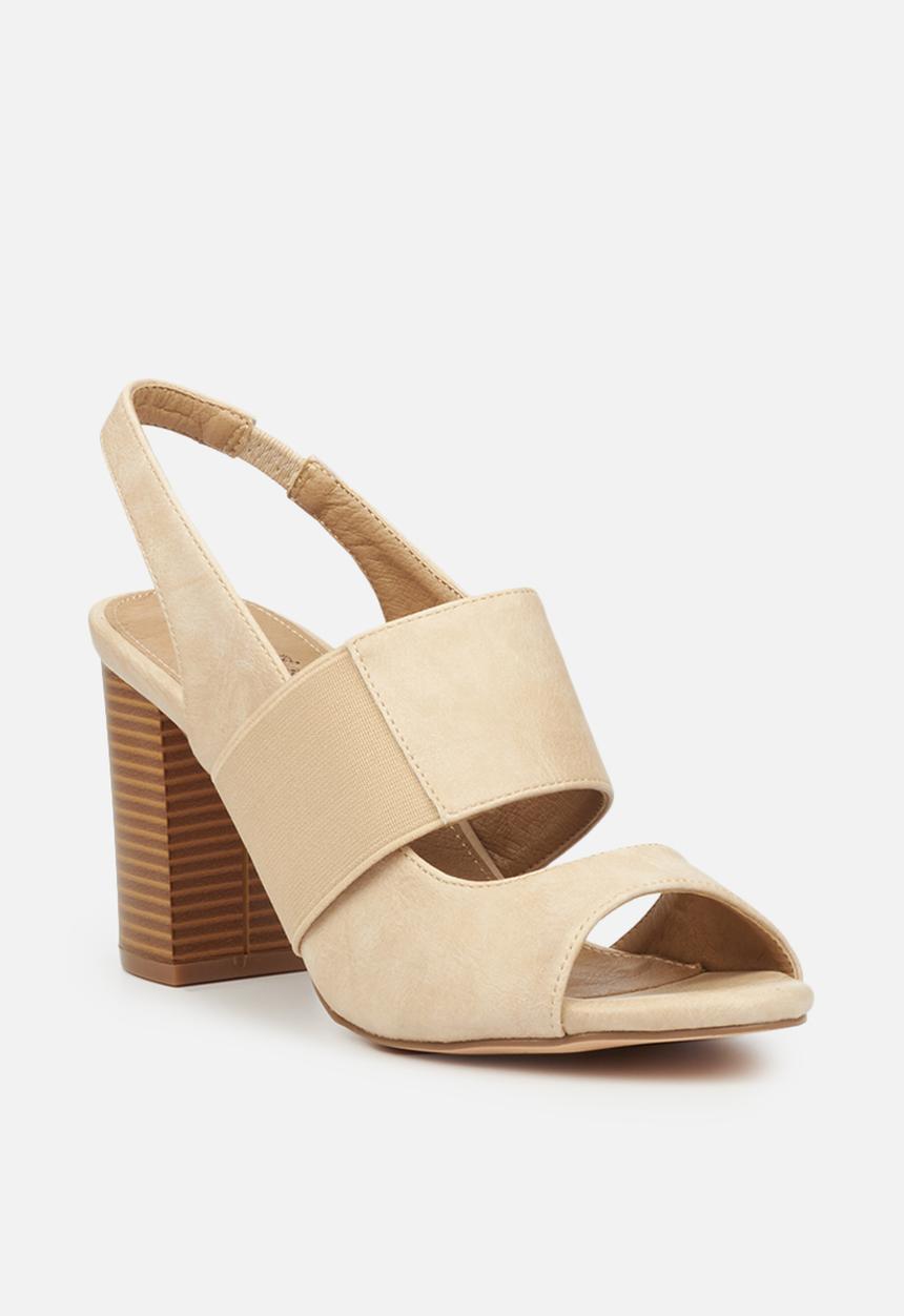 Butterfly Feet - Quellerina heel - beige