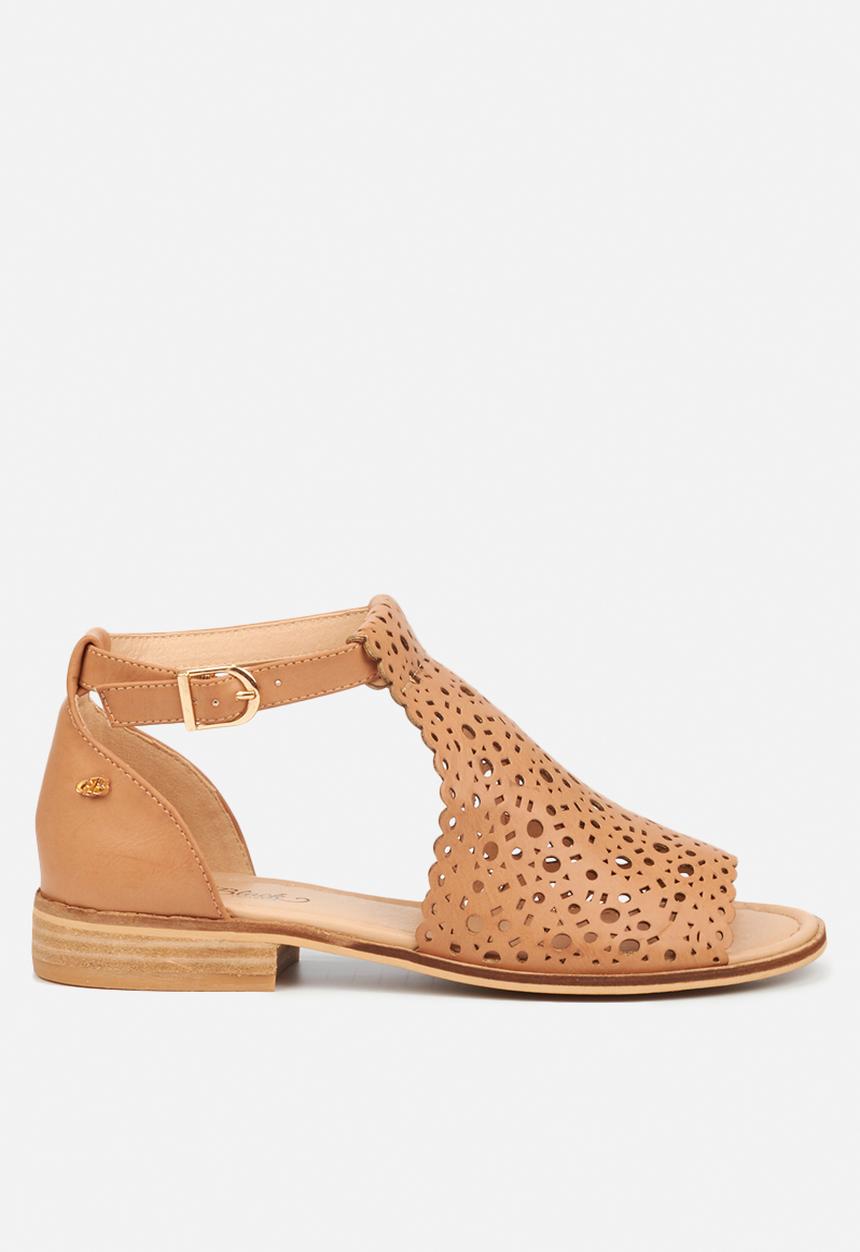 Miss Black - Kerry peep toe - nude