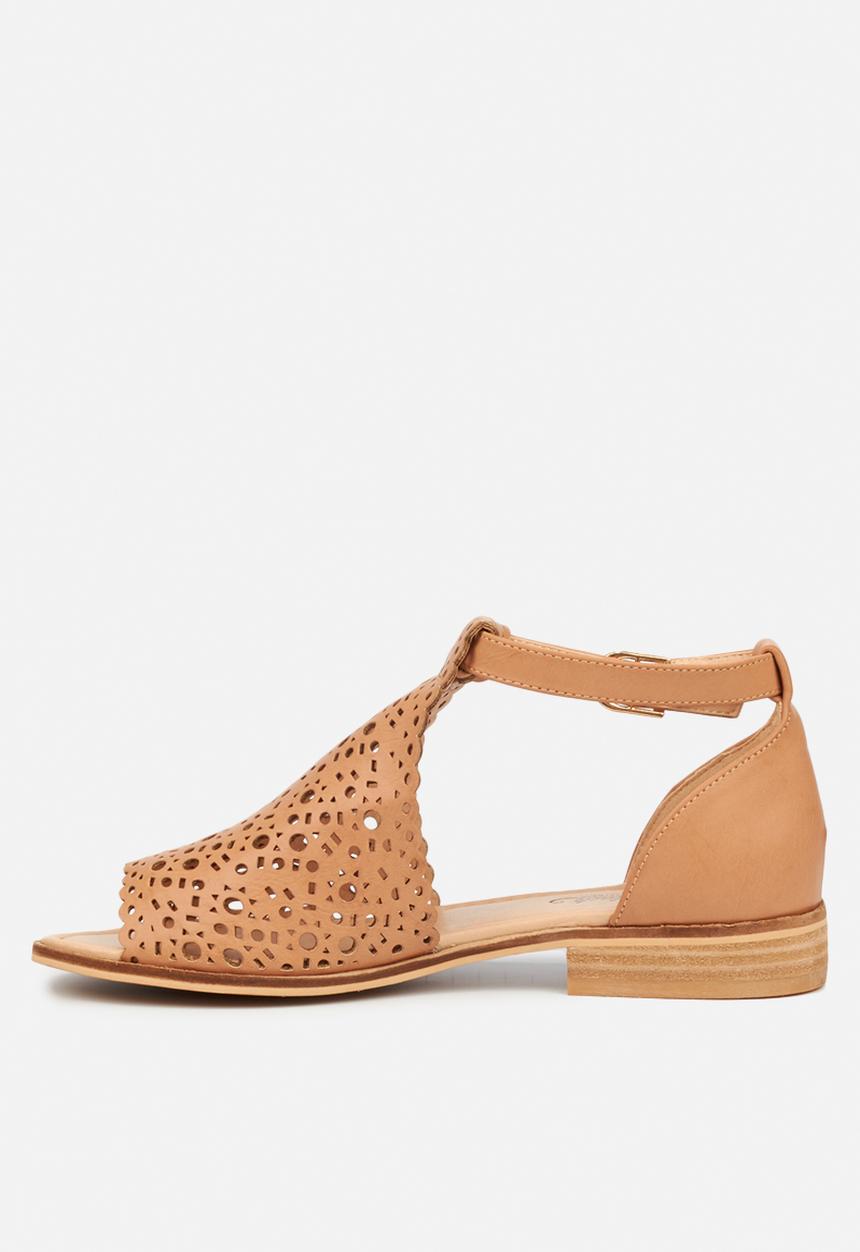 Miss Black - Kerry peep toe - nude