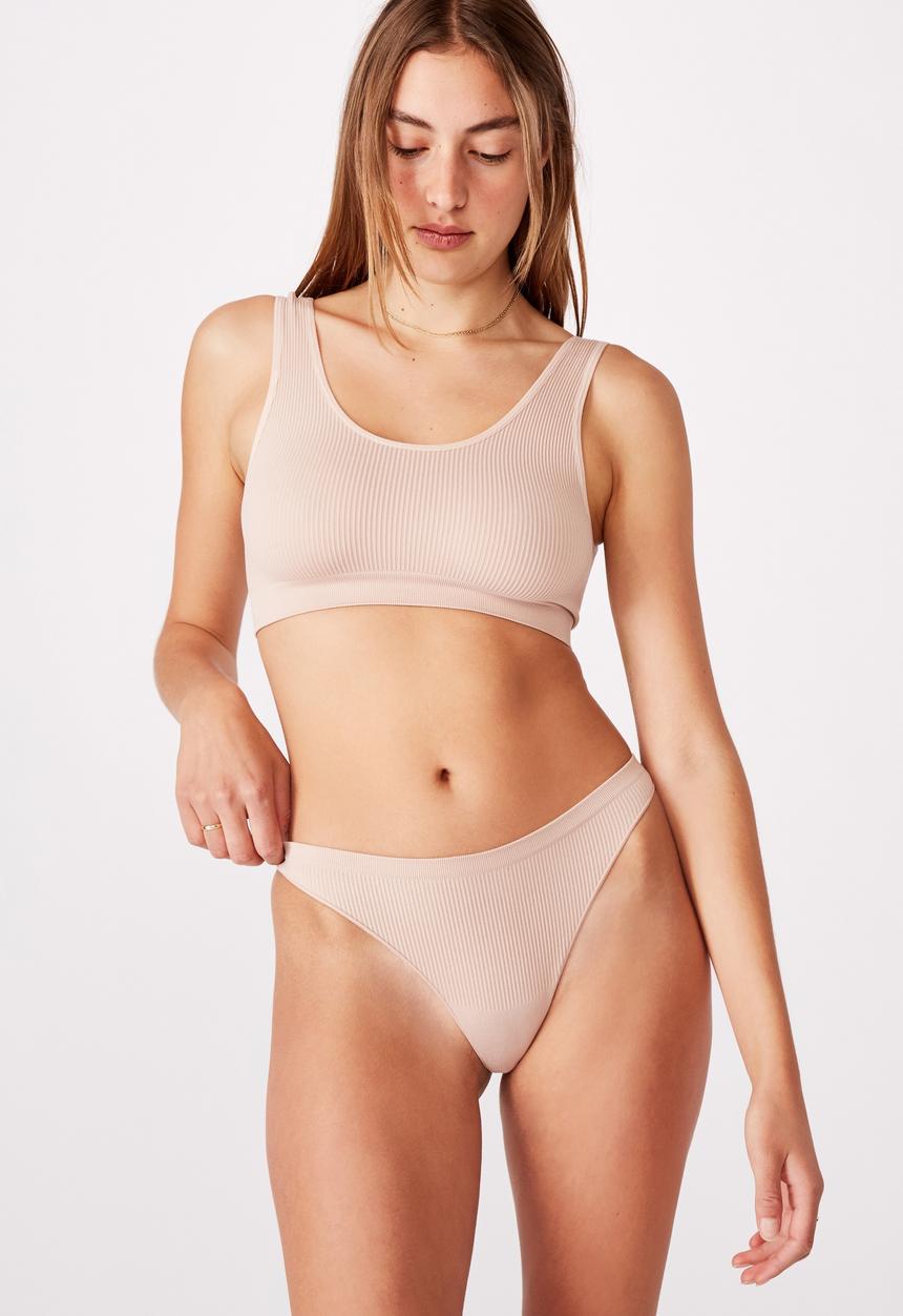 Cotton On - Seamfree rib g string brief - new latte
