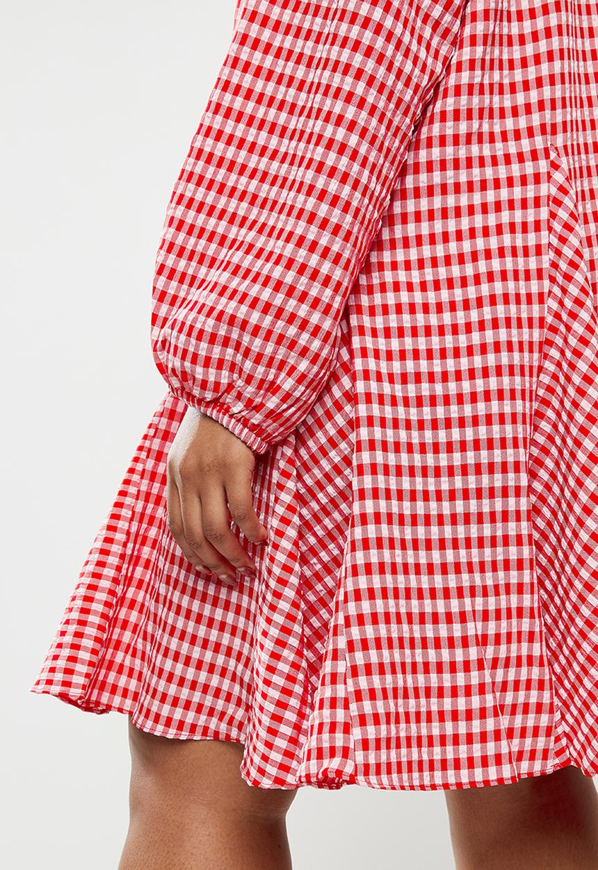 Glamorous - Plus size gingham swing dress with front tie - pink & red