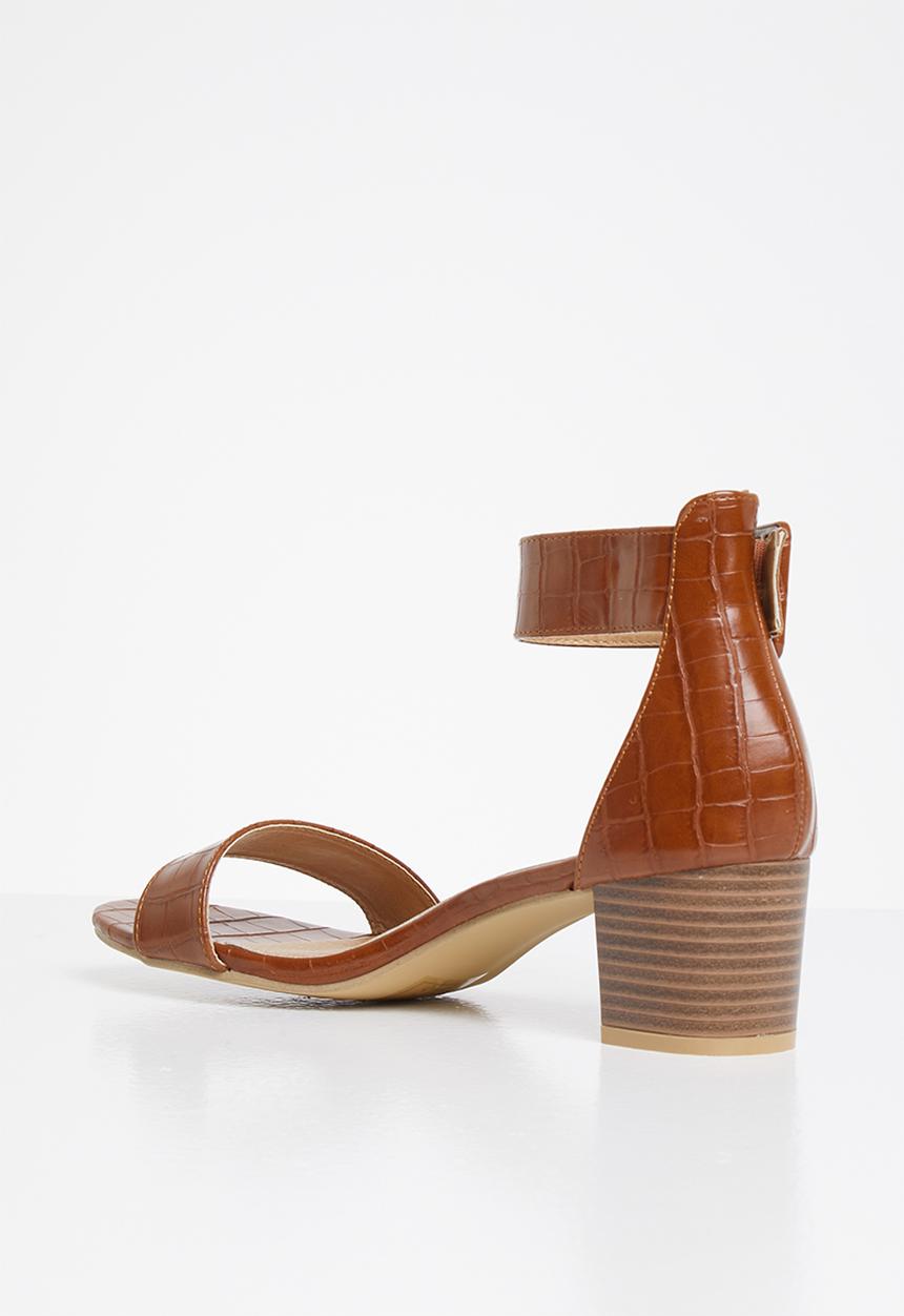 Jada - Ankle strap block heel - brown