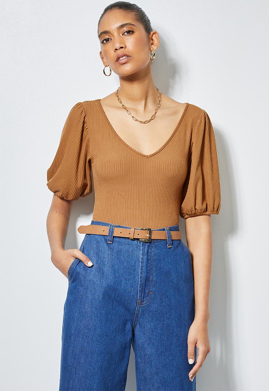 Superbalist - V-neck ribbed puff sleeve bodysuit - tobacco