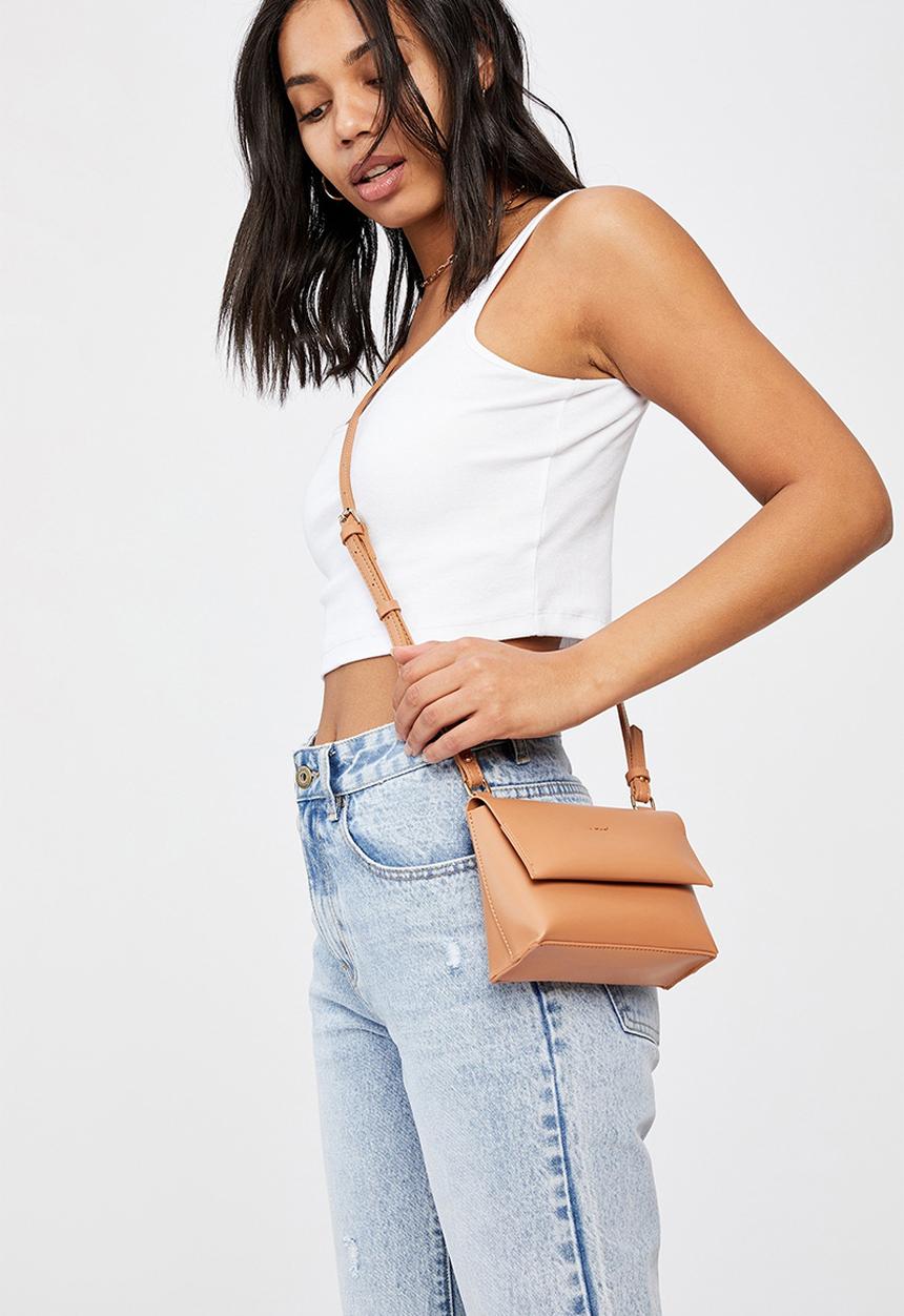 Rubi - Whit cross body bag - tan