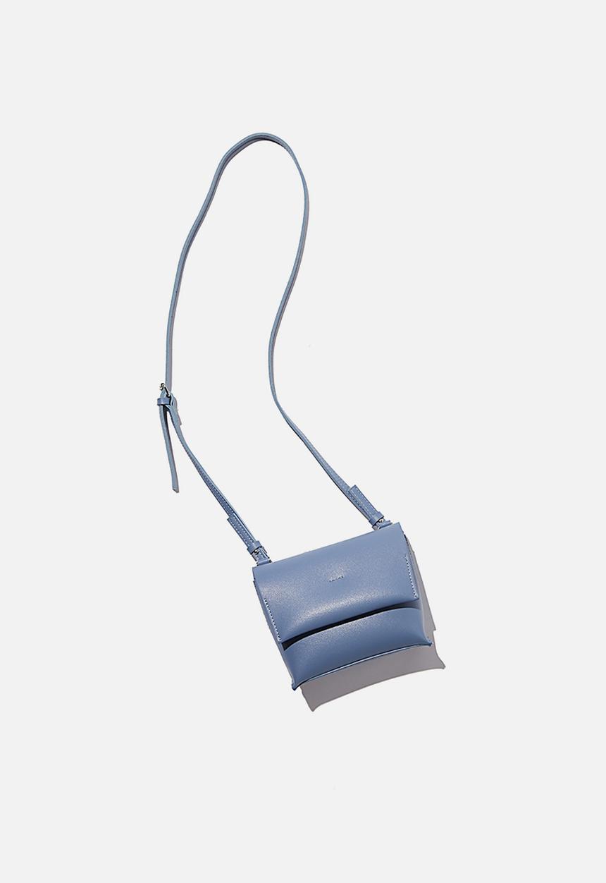 Rubi - Whit cross body bag - vintage blue