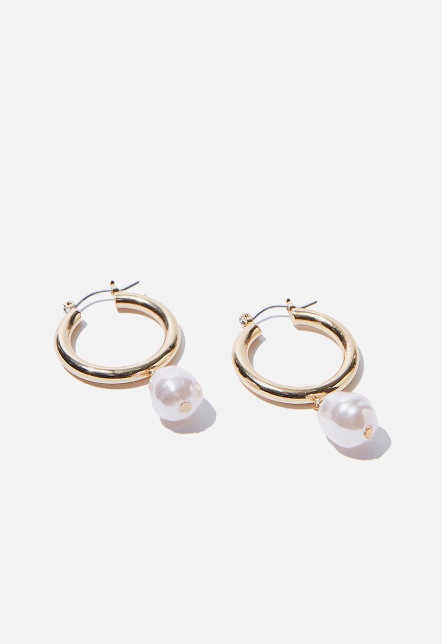 Rubi - Luxe layers medium pearl drop hoop - gold