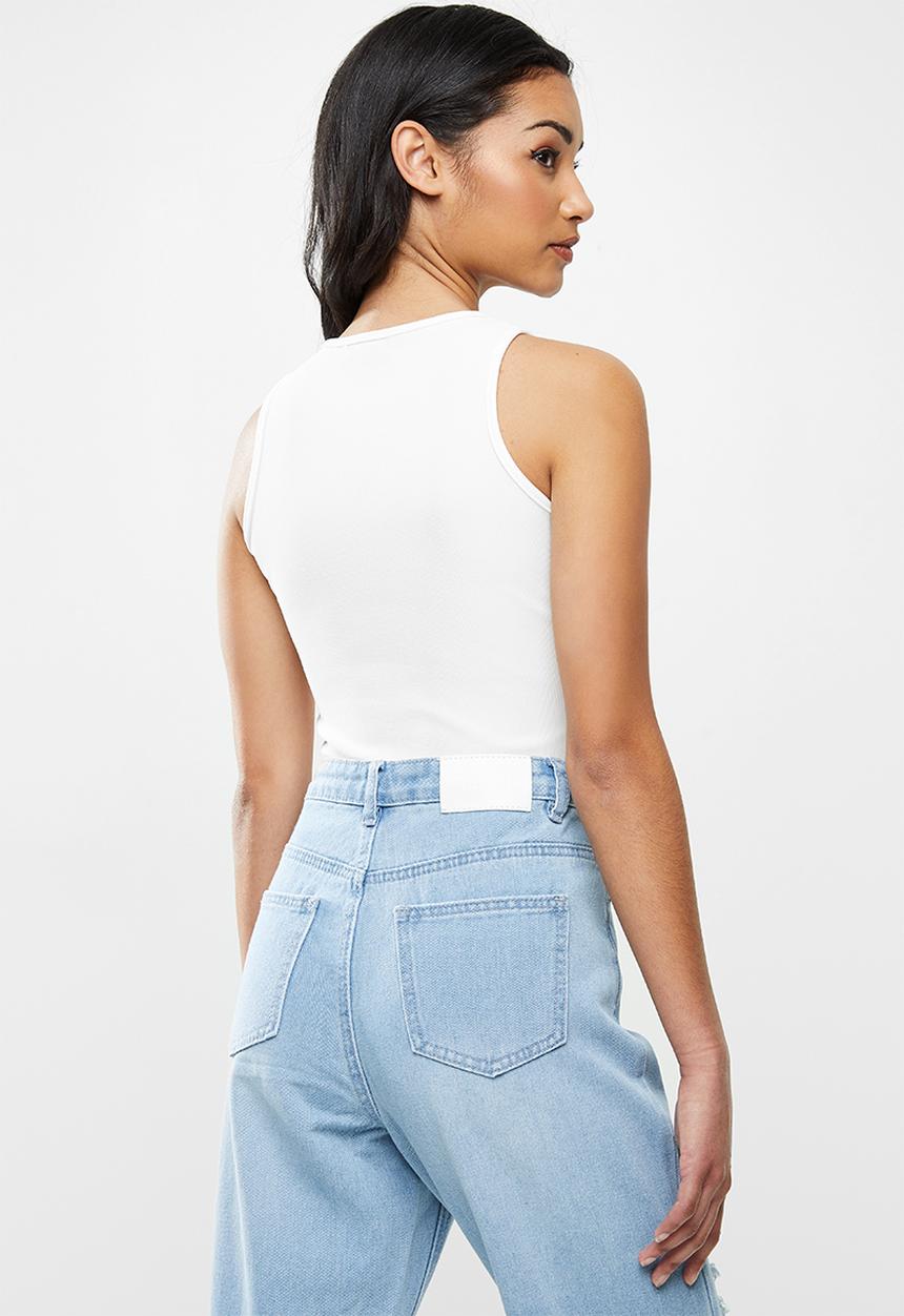 Missguided - Petite ribbed racer back bodysuit - white