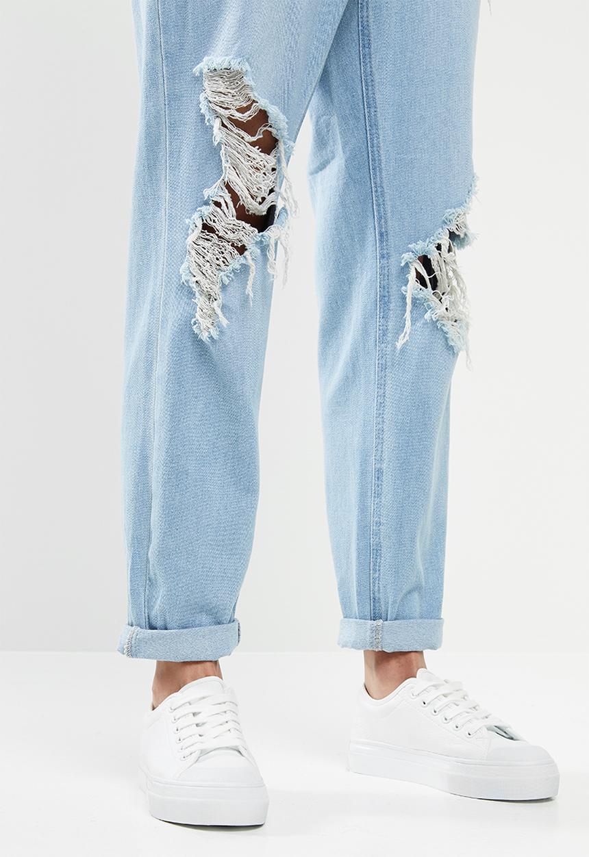 Missguided - Petite riot high waist roll hem mom jean - light blue
