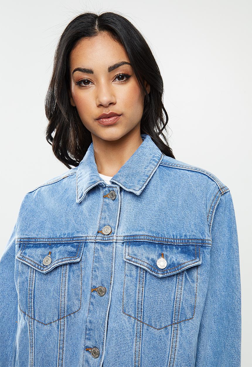 Missguided - Petite oversized denim jacket - blue