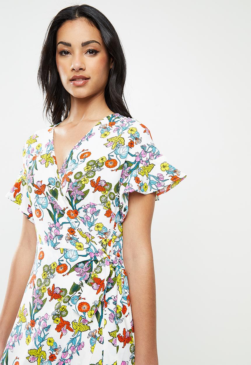 Glamorous - Petite Tiered floral wrap maxi dress - multi