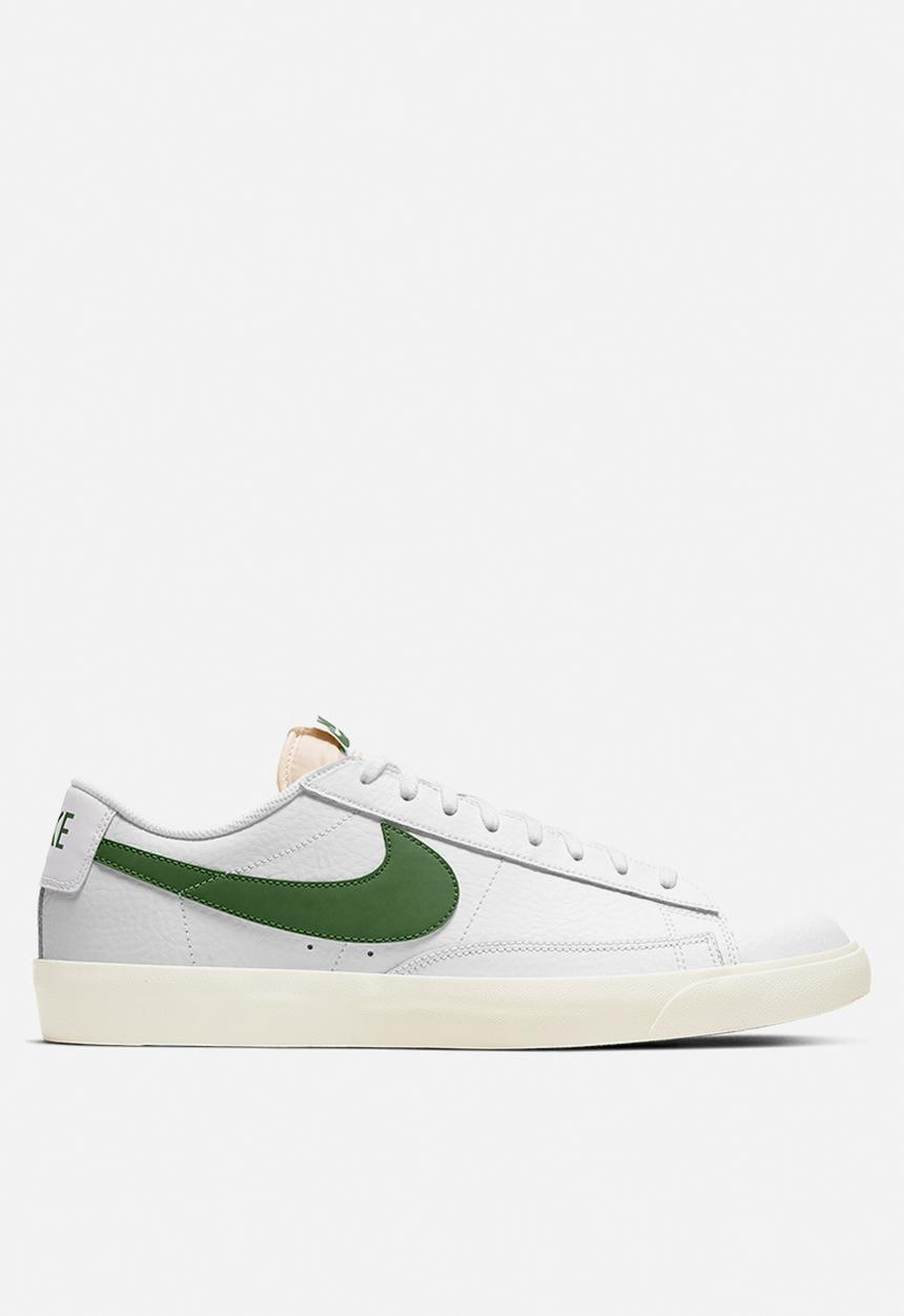 Nike - Blazer low leather - white / forest green-sail