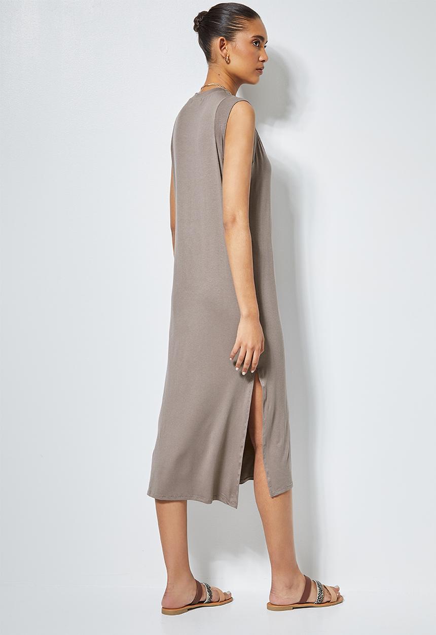 Superbalist - Sleeveless column T-shirt dress - brown
