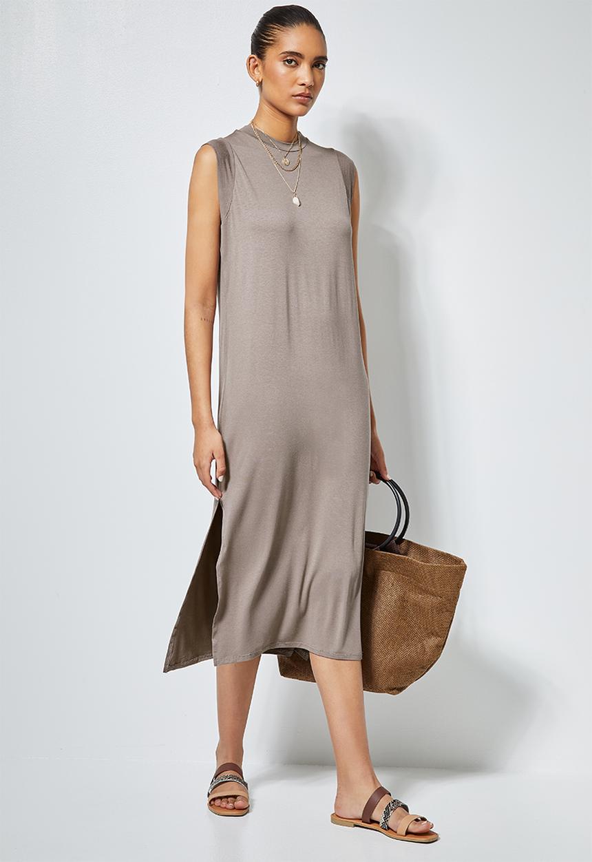 Superbalist - Sleeveless column T-shirt dress - brown