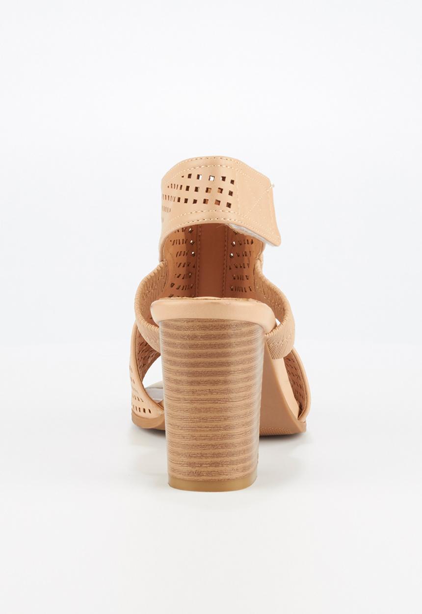 Butterfly Feet - Dutch heel - beige