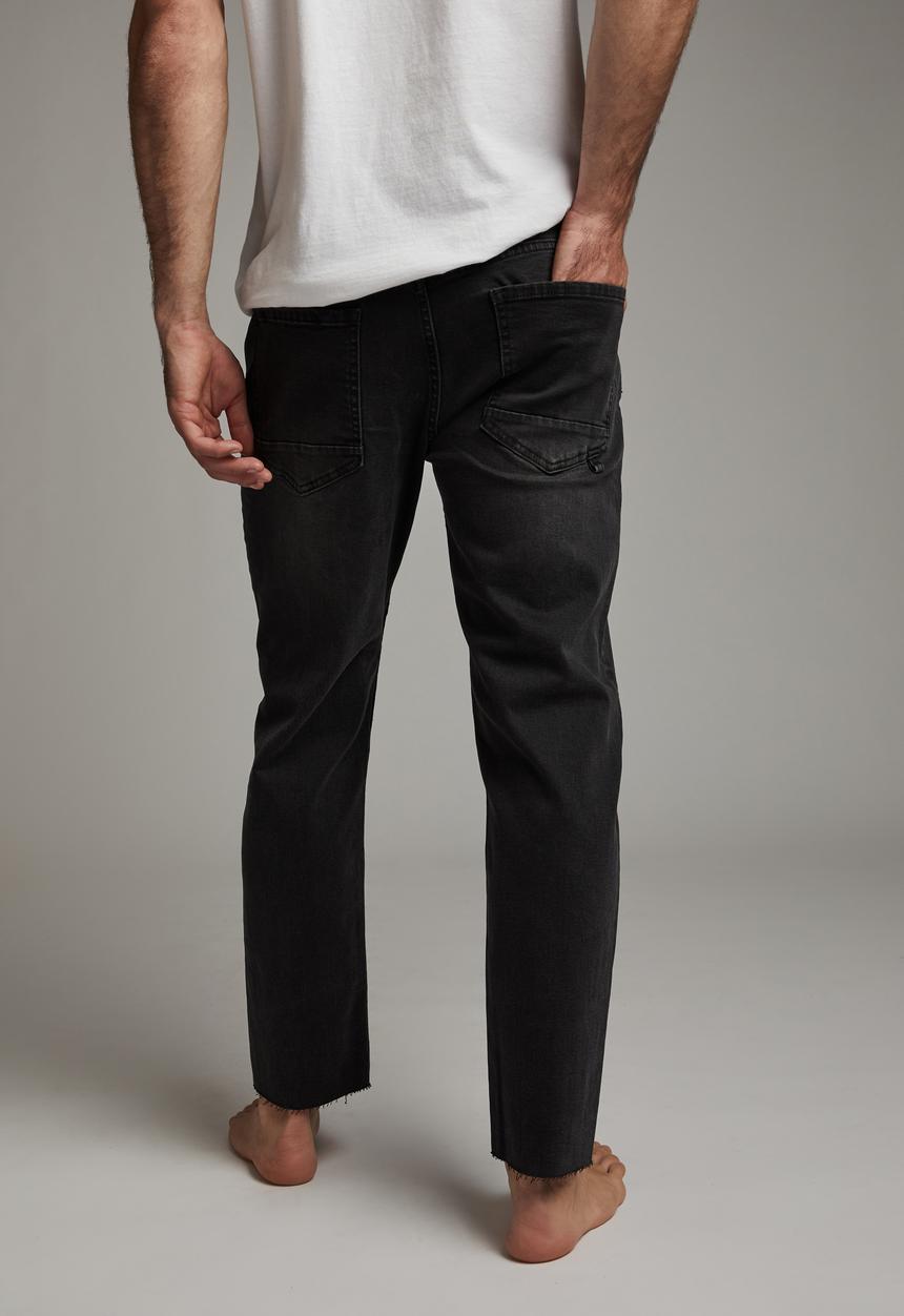 Cotton On - Raw crop jean - raven black