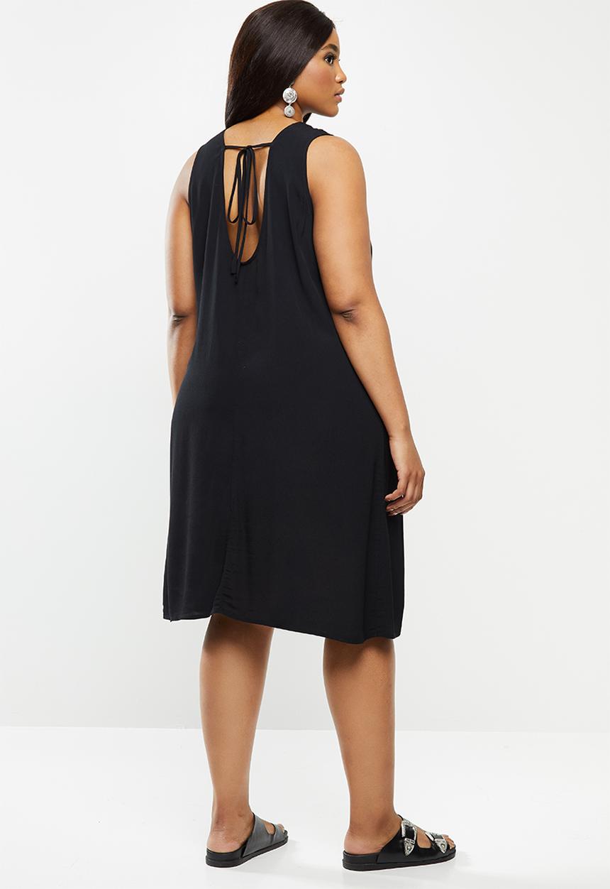 Glamorous - Plus tie back sleeveless shift dress - black