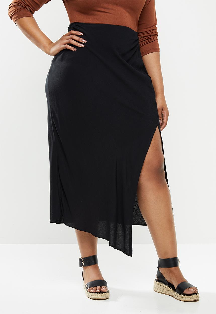 Glamorous - Plus high waisted midi skirt with split - black