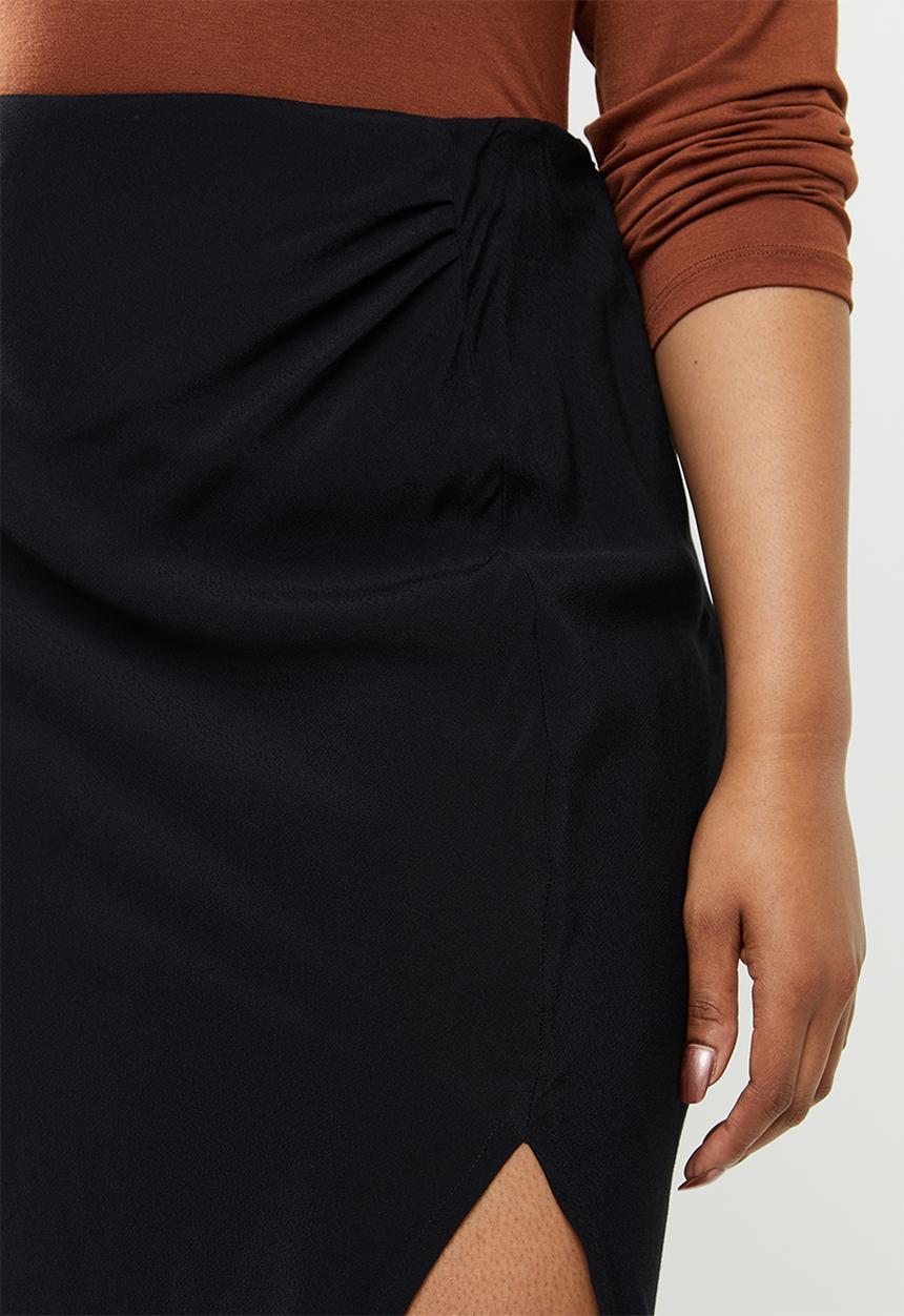 Glamorous - Plus high waisted midi skirt with split - black