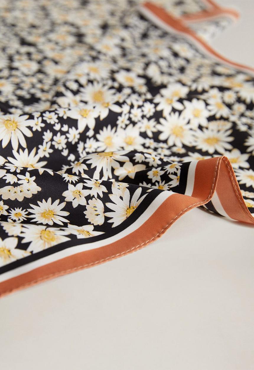 MANGO - Marghery neck scarf - light pastel yellow