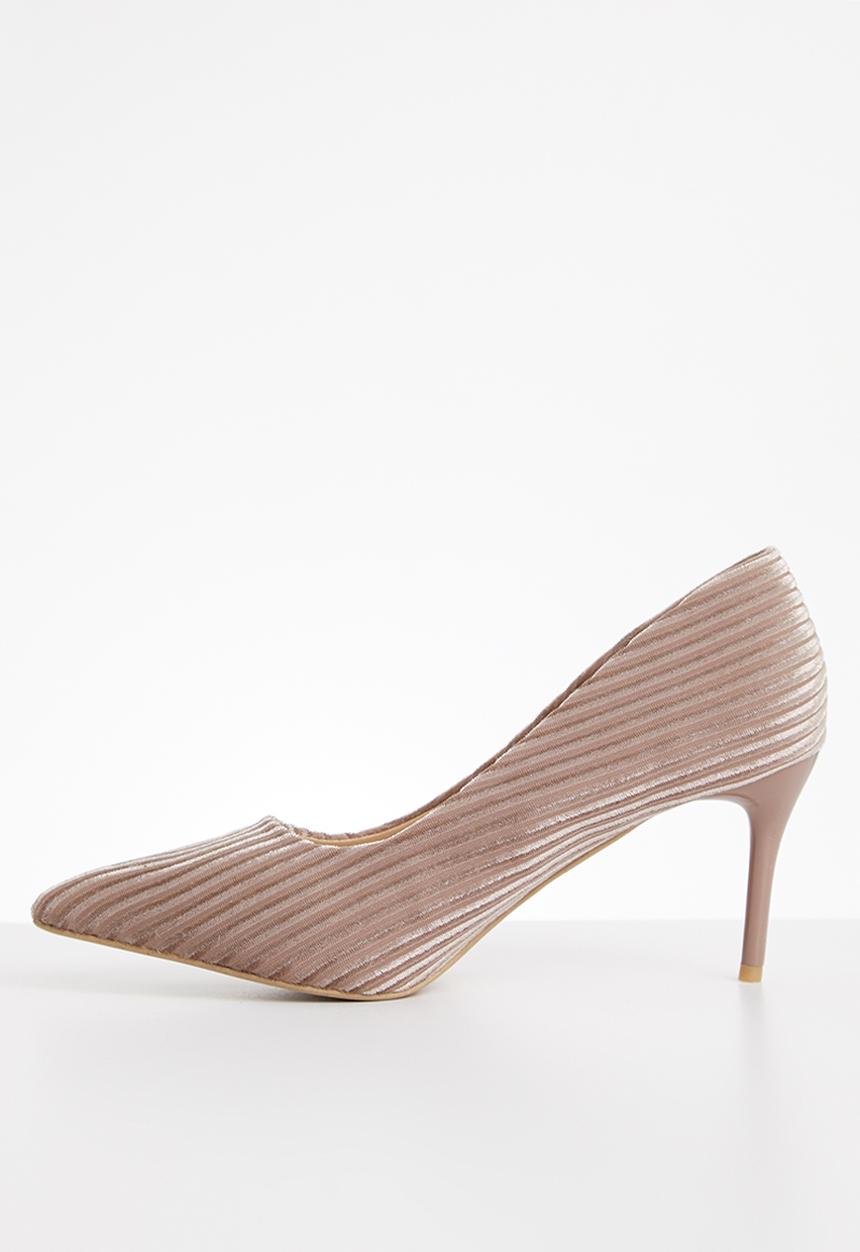 Dolce Vita - Nevada court heel - neutral