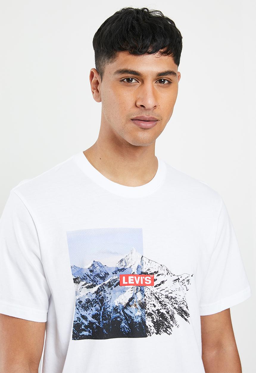 Levi’s® - Short sleeve relaxed fit bi photo scenic tee - white