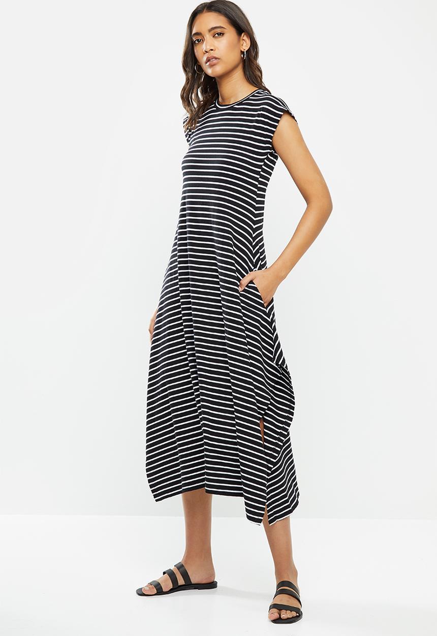 Me&B - Easy knit hanky dress - black & white 