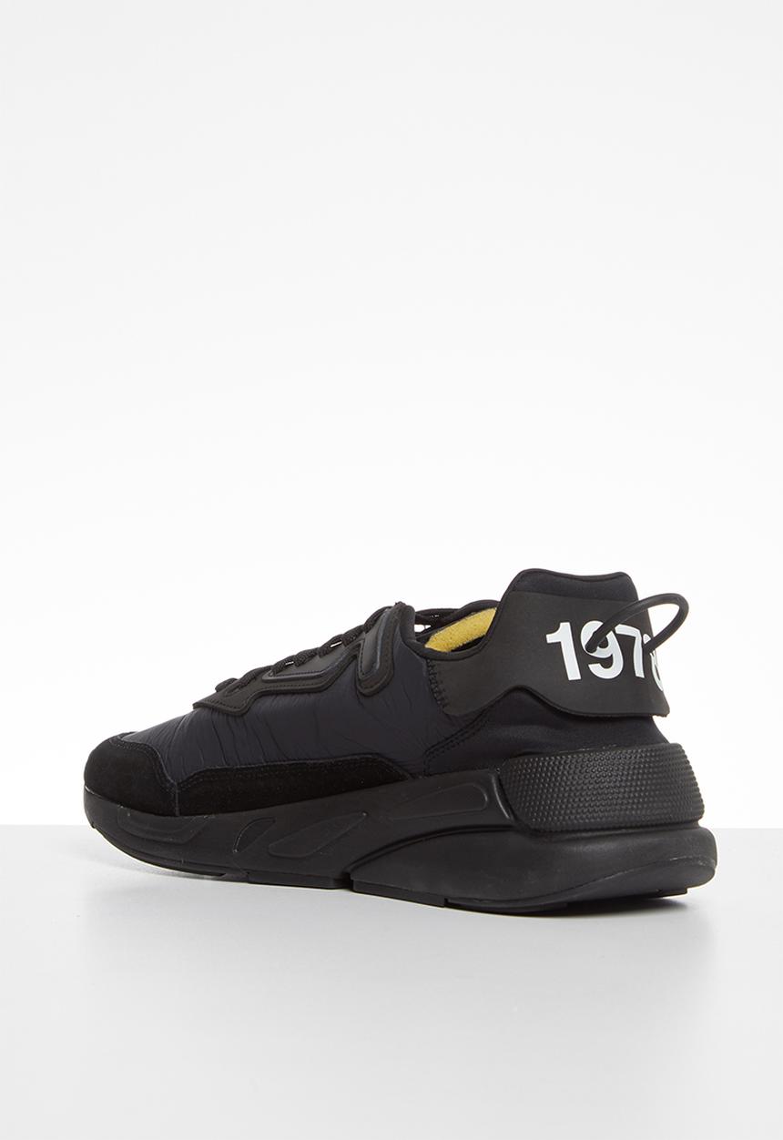 Diesel  - S-serendipity lc sneakers - y02351-p3390-t8013 - black 