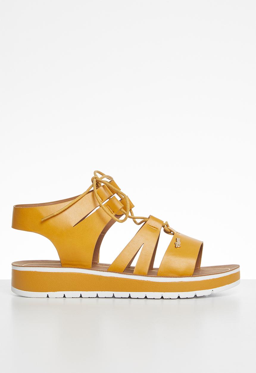 Plum - Ladonna sandal - yellow
