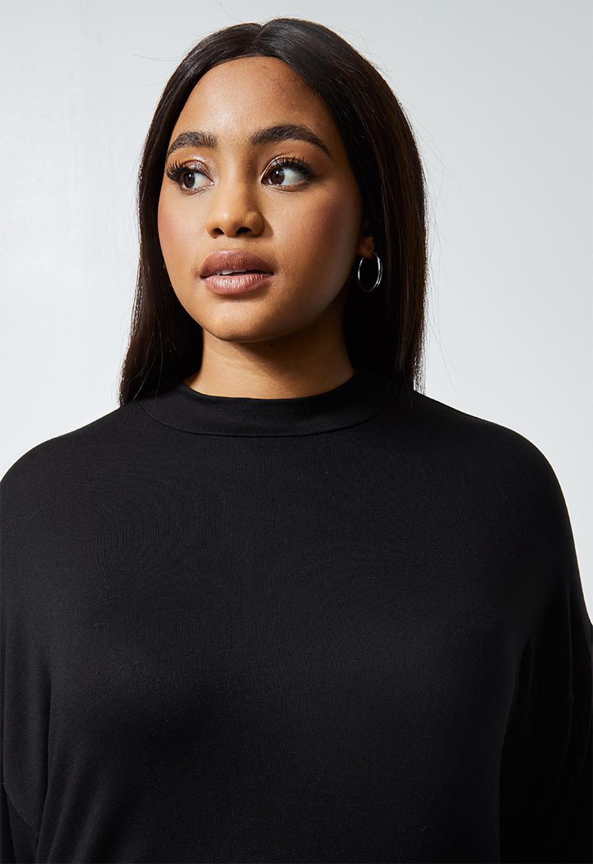 Superbalist - High neck longline T-shirt - black
