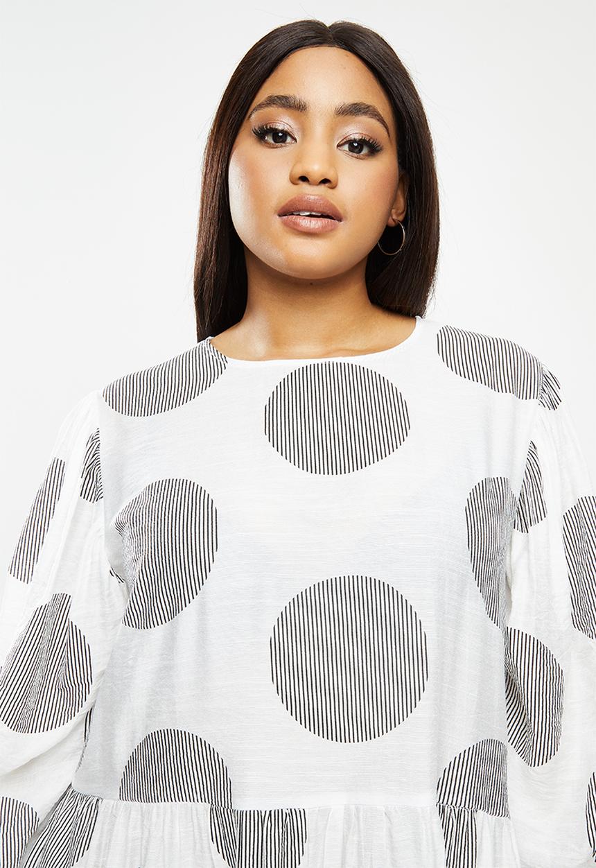 Me&B - Plus spot tiered dress - white & black