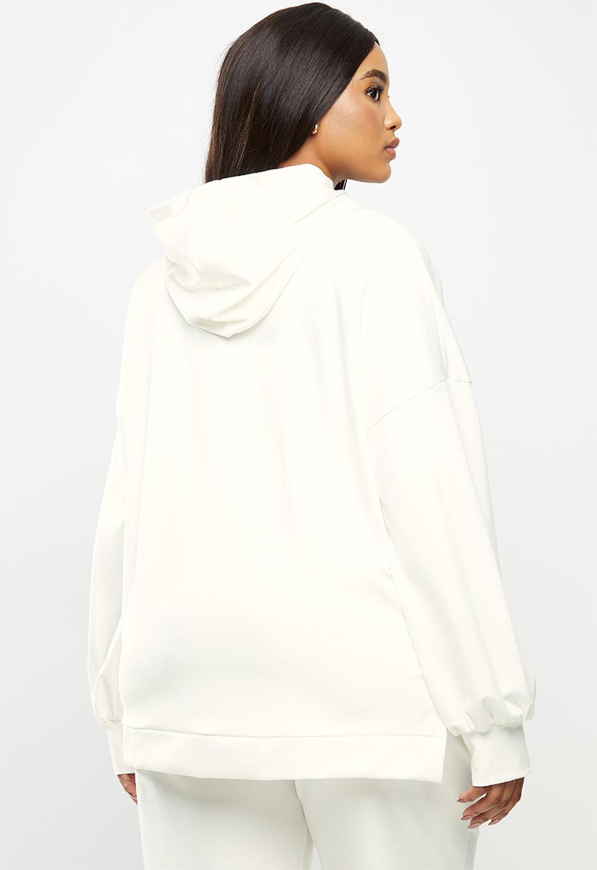 Me&B - Plus fleece hooded sweat with step hem - cream