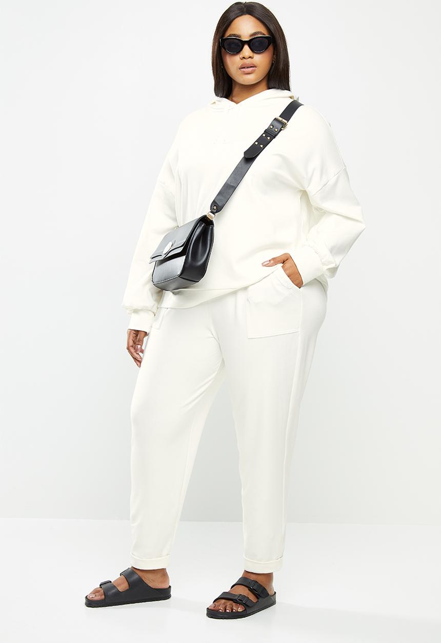 Me&B - Plus fleece tapered leg track pant - cream