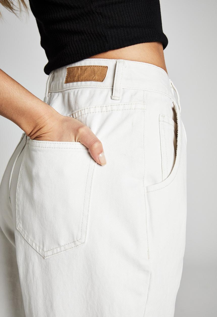 Cotton On - Slouch mom jean - white haven pleat