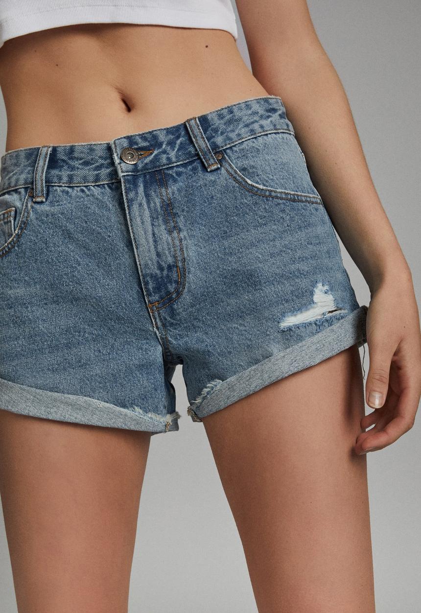 Cotton On - Mid relaxed denim short - jetty blue rip