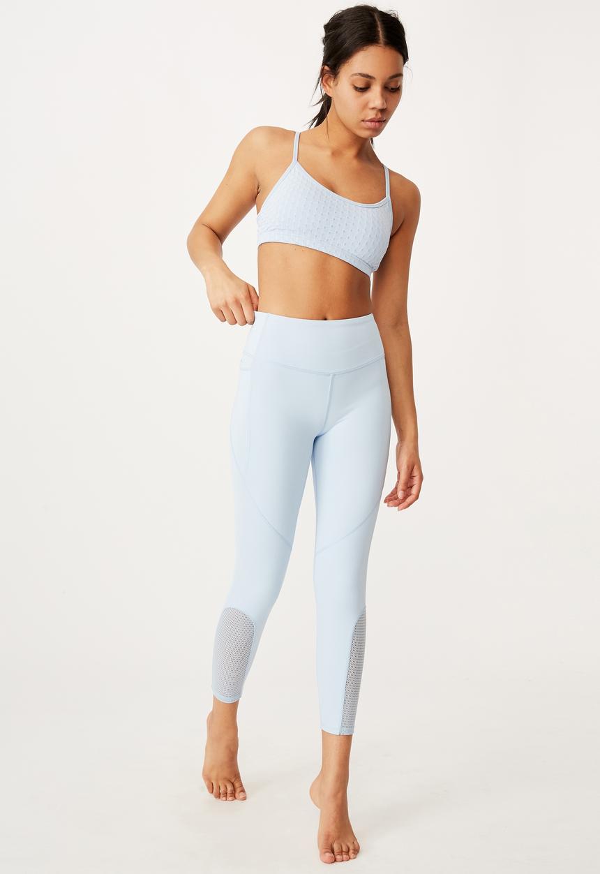 Cotton On - Workout yoga crop - baby blue texture