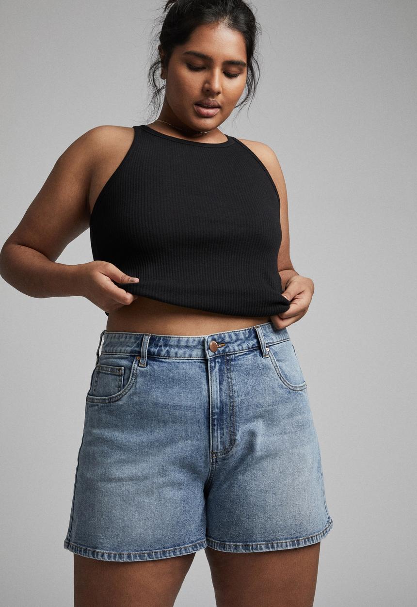 Cotton On - Curve mom high waist denim short - jetty blue