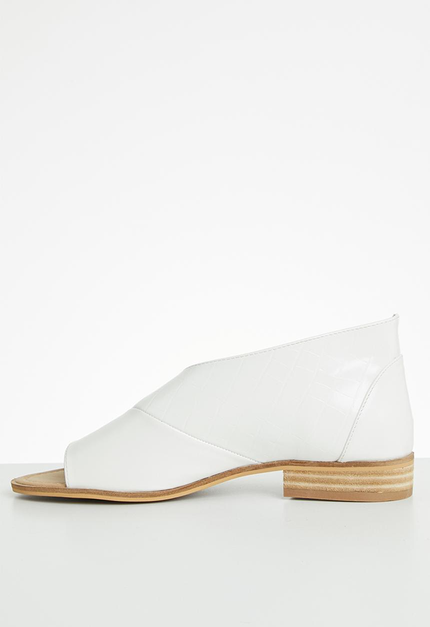 Miss Black - Micah 4 peep-toe - white
