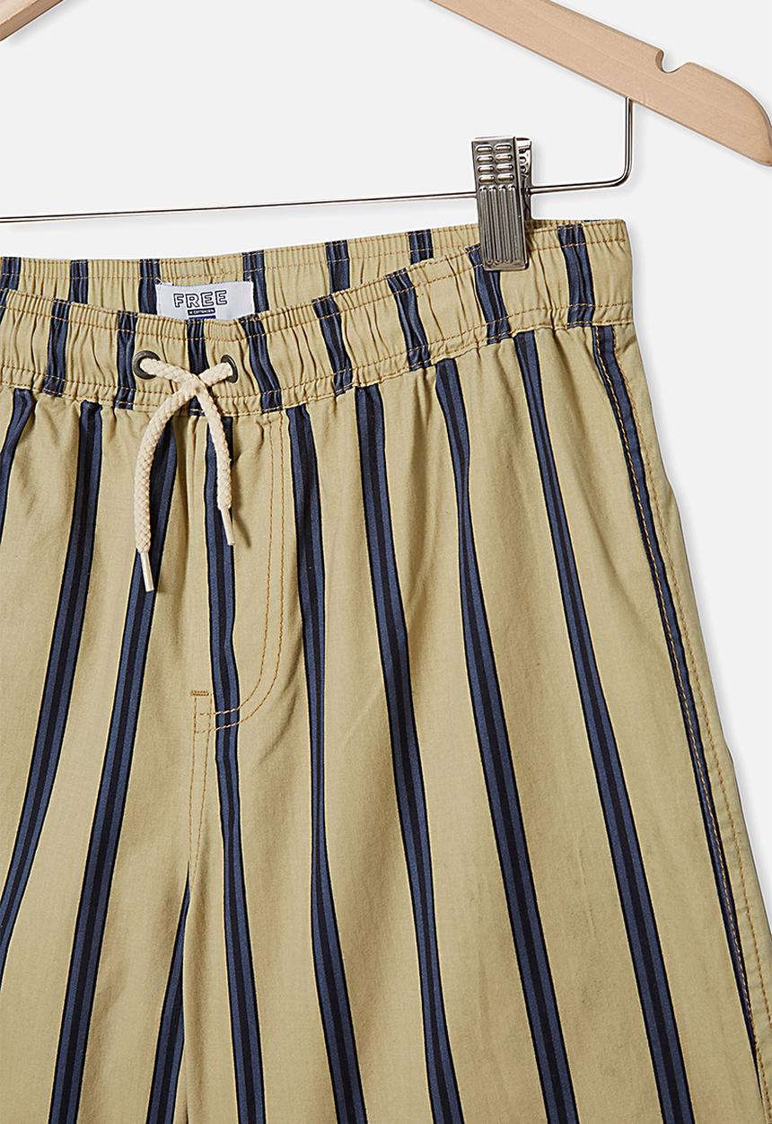 Free by Cotton On - Boys volly short - semolina vertical stripe