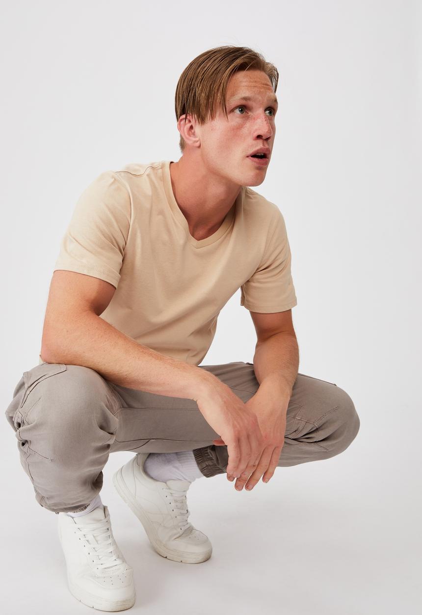 Cotton On - Essential vee neck T-shirt - clay stone