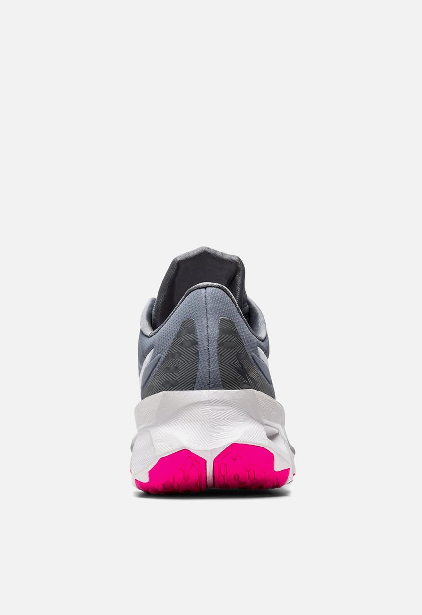 ASICS - Novablast - sheet rock & white
