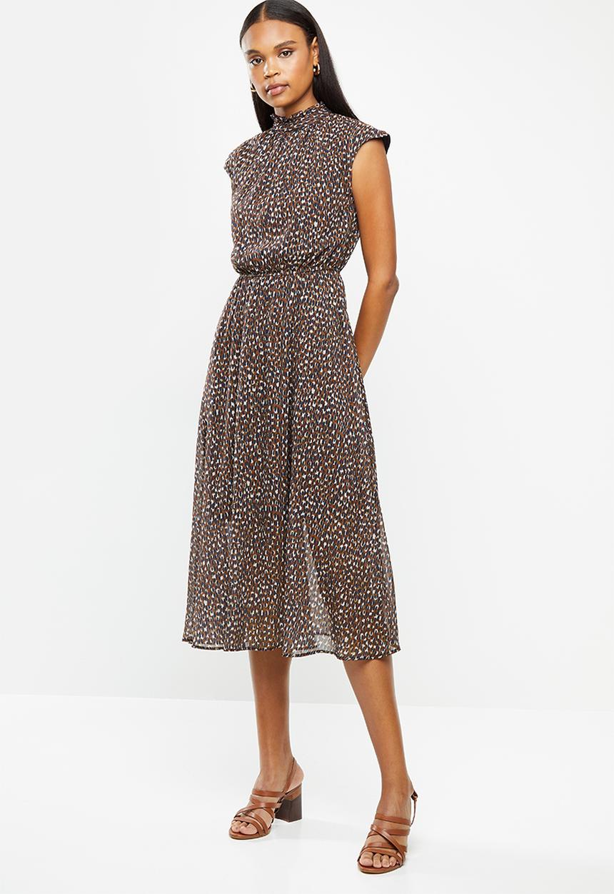 edit - Sleeveless gauged waist midi dress - rust 