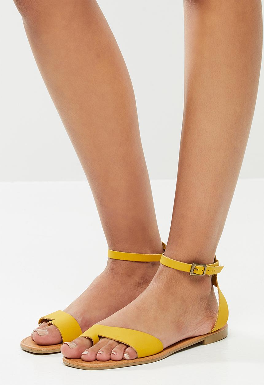 Superbalist - Gean leather ankle strap sandal - yellow