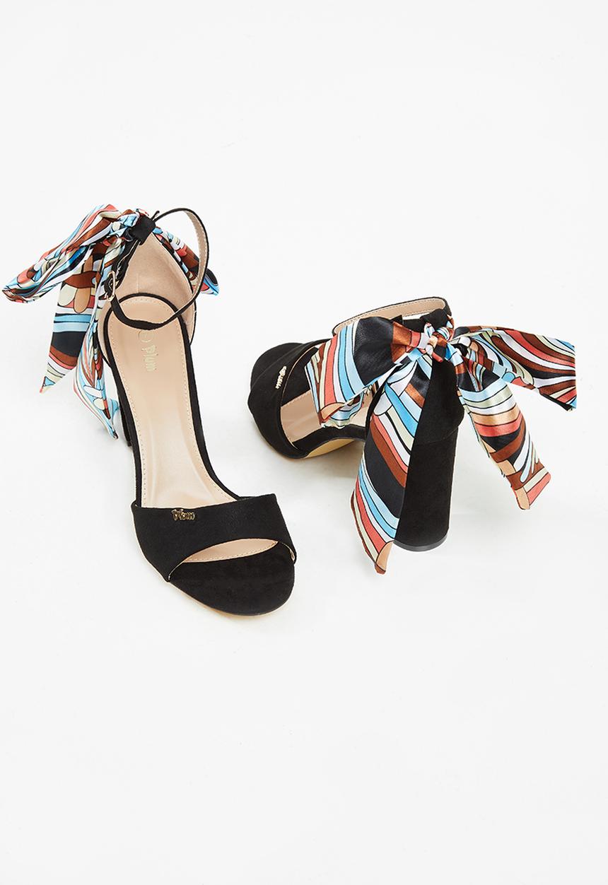 Plum - Inaya heel - black