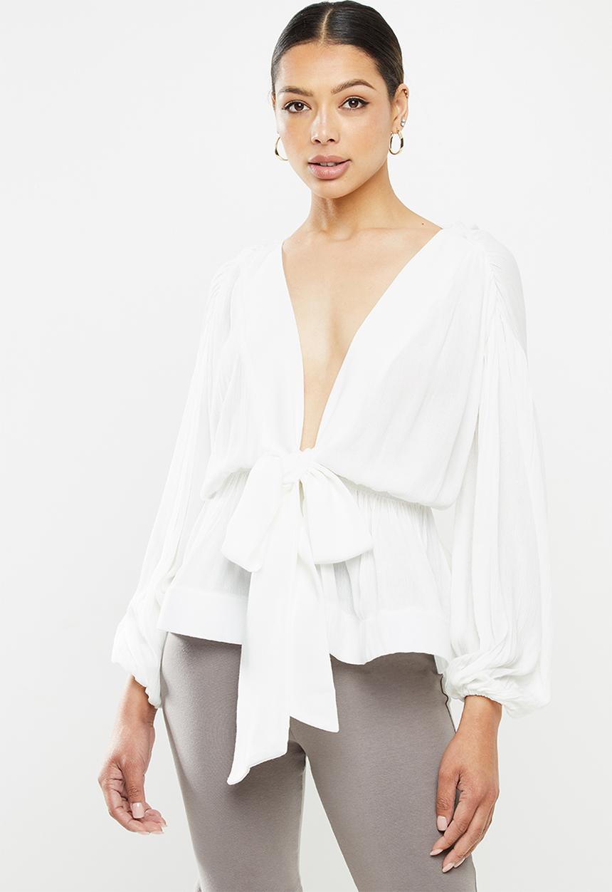 Missguided - Cheesecloth plunge flippy hem blouse - white